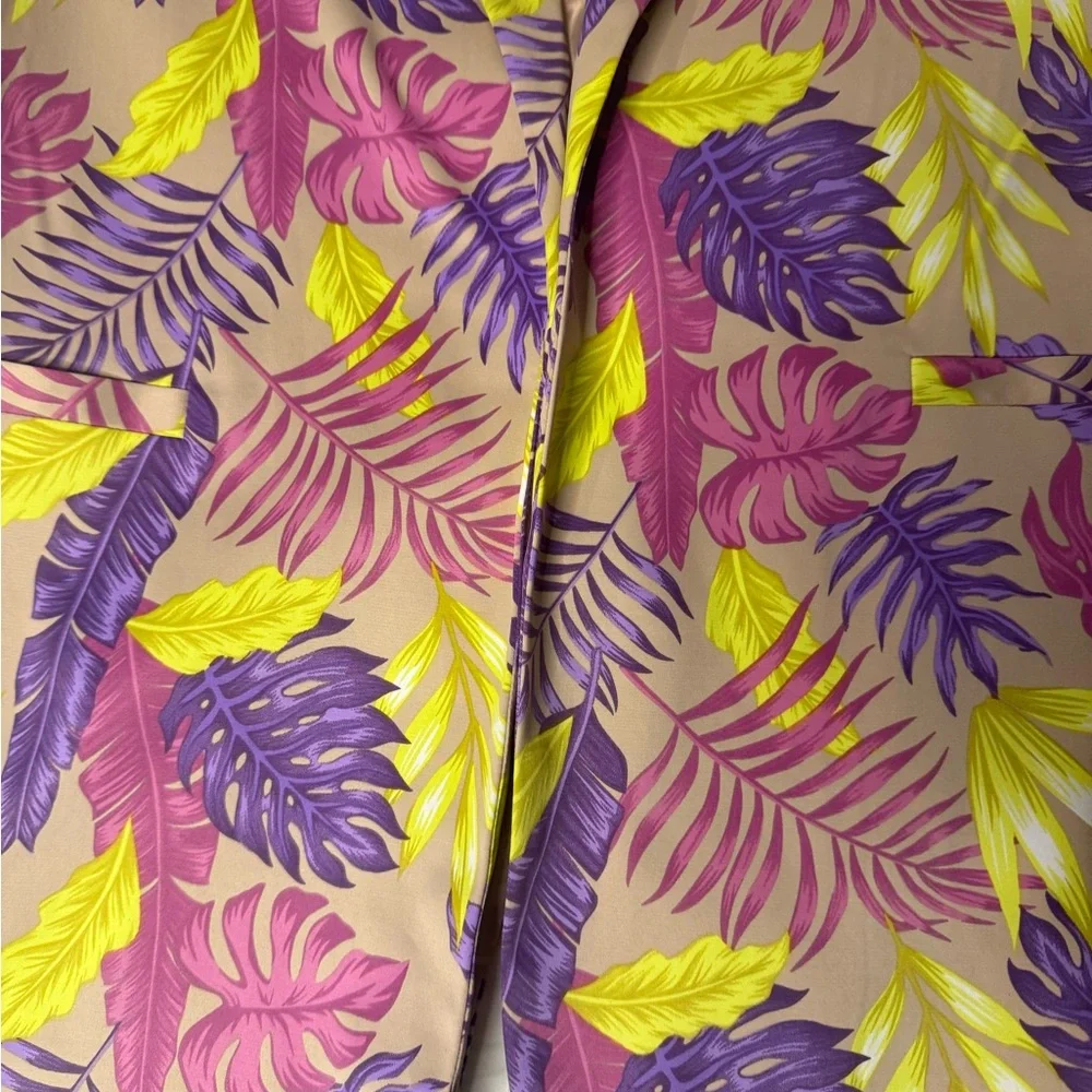 Love University size L Women's Blazer with Vibrant Leaf Print stylish colorful‎